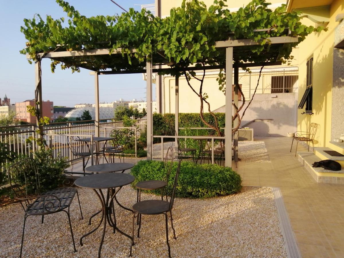 Umema B&B Albenga Luaran gambar